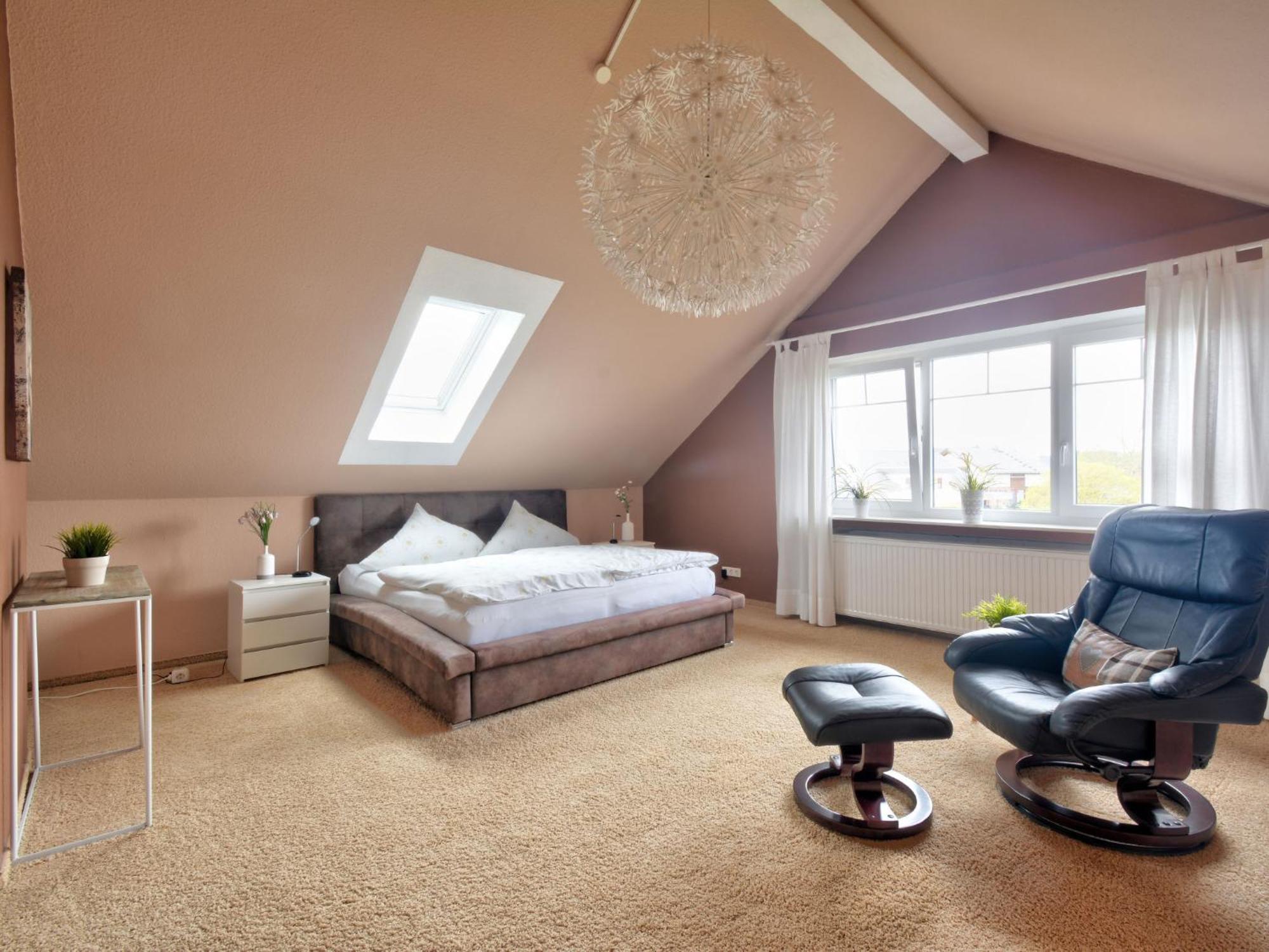 Lona By Interhome Lothe